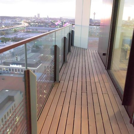 Triiiple Suites Level 21 Mit Balkon Und Tiefgarage فيينا المظهر الخارجي الصورة