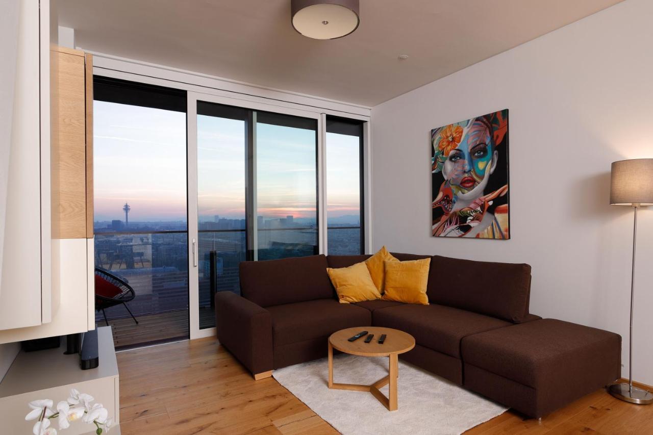 Triiiple Suites Level 21 Mit Balkon Und Tiefgarage فيينا المظهر الخارجي الصورة