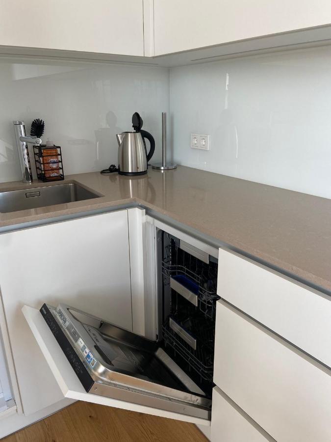 Triiiple Suites Level 21 Mit Balkon Und Tiefgarage فيينا المظهر الخارجي الصورة